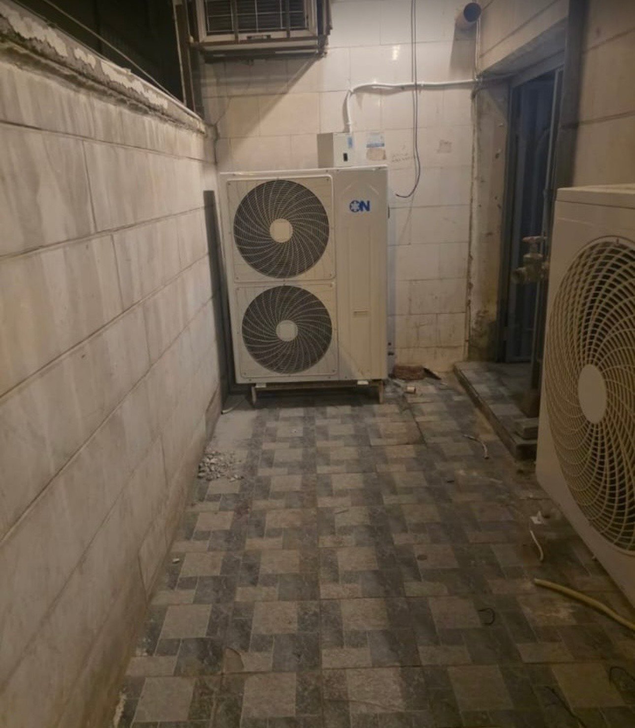 AC repair at customer home